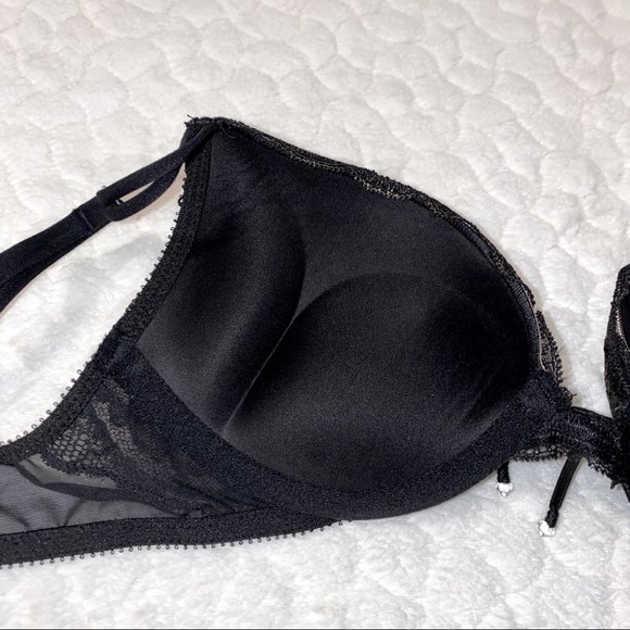 32B VS Miraculous Bombshell Bra Seduction - Picture 9 of 11
